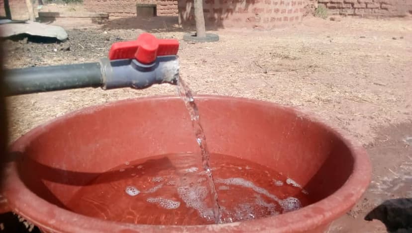 puits-pompe_eau ok.jpg